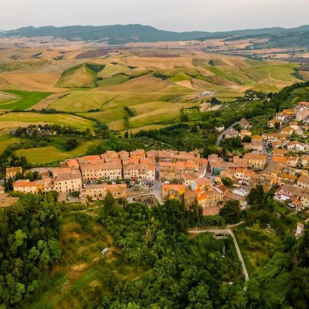 Il Sole Alla Terra Terricciola Exteriör bild